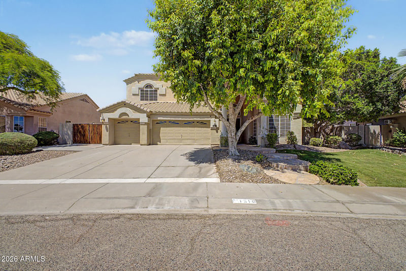 1310 Amberwood Dr, Phoenix, AZ 85045