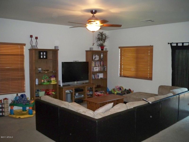 13101 N 87th Dr, Peoria, AZ 85381