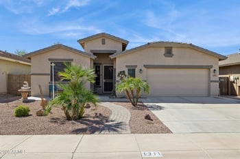 1311 Barrett Dr, San Tan Valley, AZ 85143