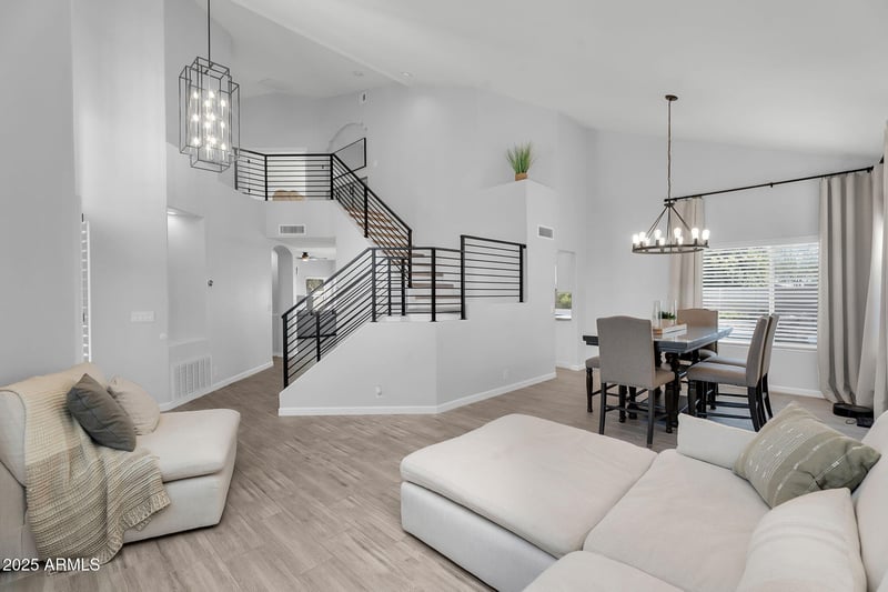 1311 Thunderhill Dr, Phoenix, AZ 85045