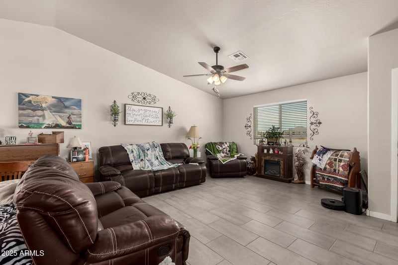 13118 210th Dr, Buckeye, AZ 85326