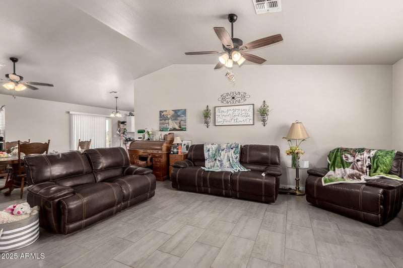 13118 210th Dr, Buckeye, AZ 85326