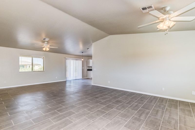 13121 S 210th Dr, Buckeye, AZ 85326