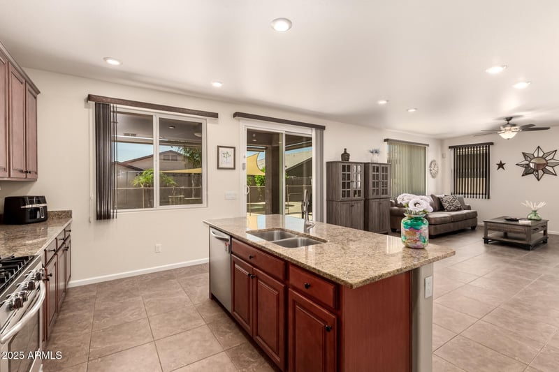 13123 Cottontail Ln, Peoria, AZ 85383