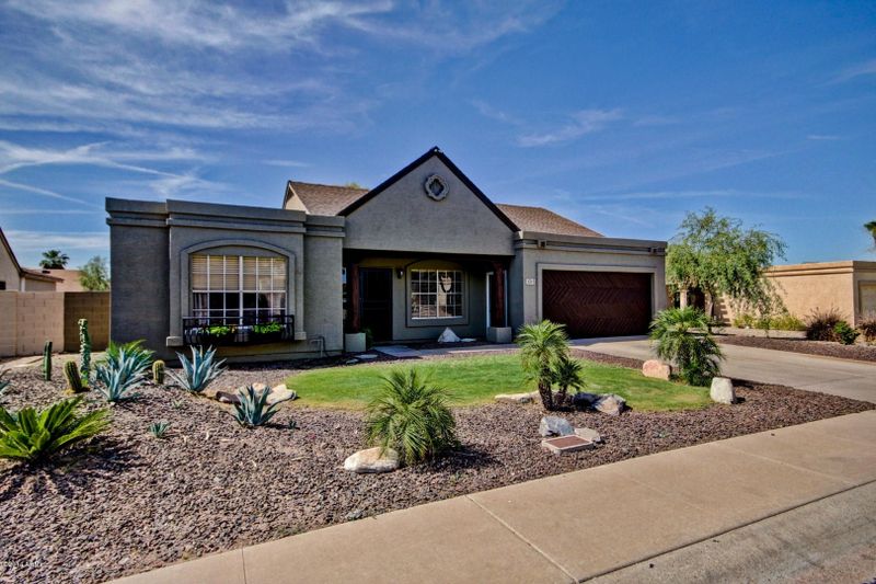 1313 E Topeka Dr, Phoenix, AZ 85024