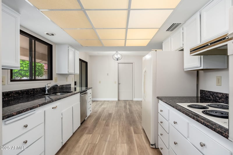 13131 Castlebar Dr, Sun City West, AZ 85375