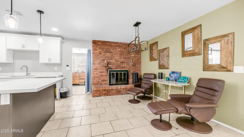 13131 Sierra Vista Dr, Glendale, AZ 85307