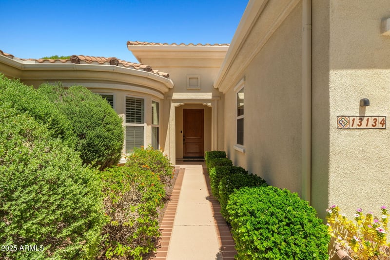 13134 Los Bancos Ct, Sun City West, AZ 85375