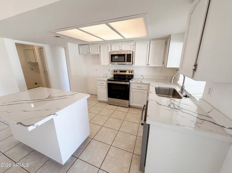 13138 Sierra Vista Dr, Glendale, AZ 85307