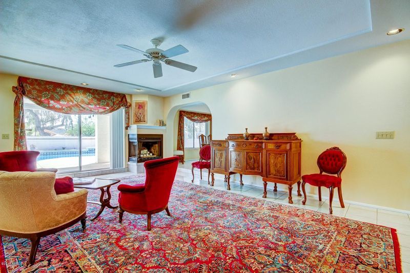 1315 E Canterbury Dr, Phoenix, AZ 85022