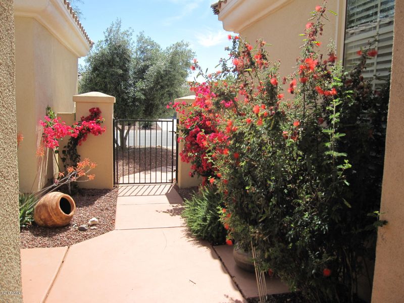 13154 W Junipero Dr, Sun City West, AZ 85375