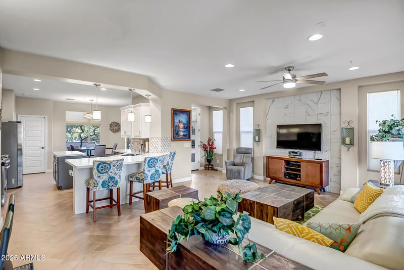 13159 Lone Tree Trl, Peoria, AZ 85383