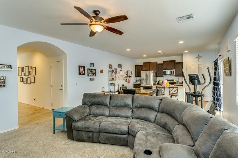 1316 E Taylor Trl, San Tan Valley, AZ 85143