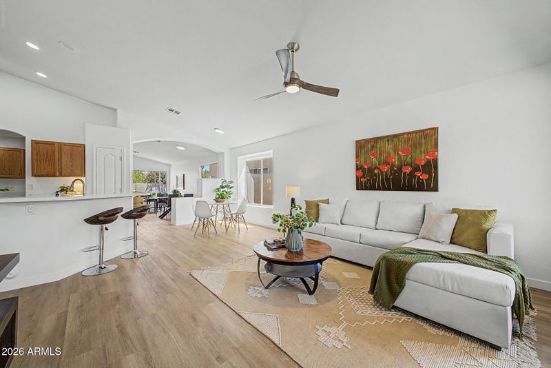 1316 S Sandal St, Mesa, AZ 85206
