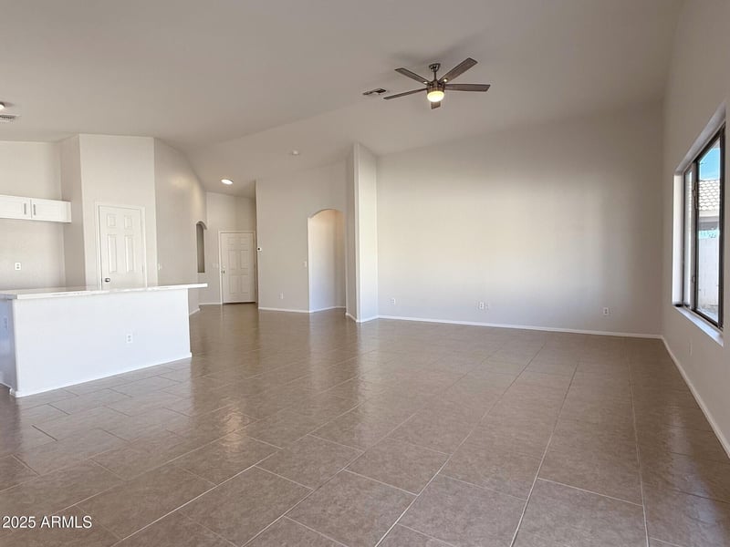 1316 Vernoa St, San Tan Valley, AZ 85140