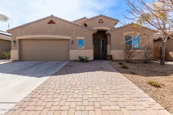 1317 Eucalyptus Ln, San Tan Valley, AZ 85143