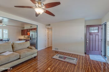 1317 Lawrence Ln, Phoenix, AZ 85020