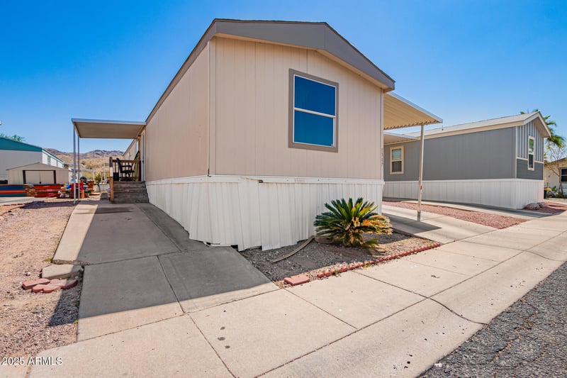 1317 Summerside Rd, Phoenix, AZ 85041