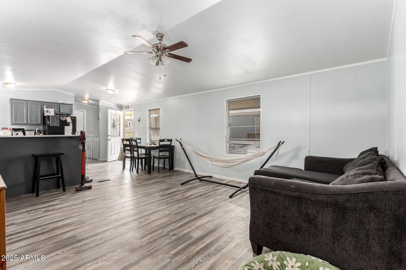 1317 Summerside Rd, Phoenix, AZ 85041