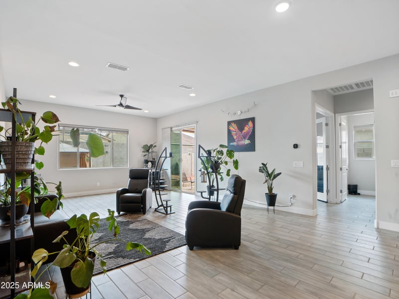 13172 174th Dr, Surprise, AZ 85388