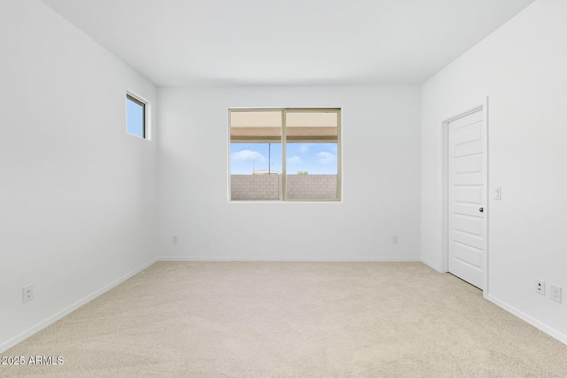 1318 215th Ln, Buckeye, AZ 85326