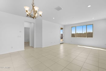 1318 215th Ln, Buckeye, AZ 85326