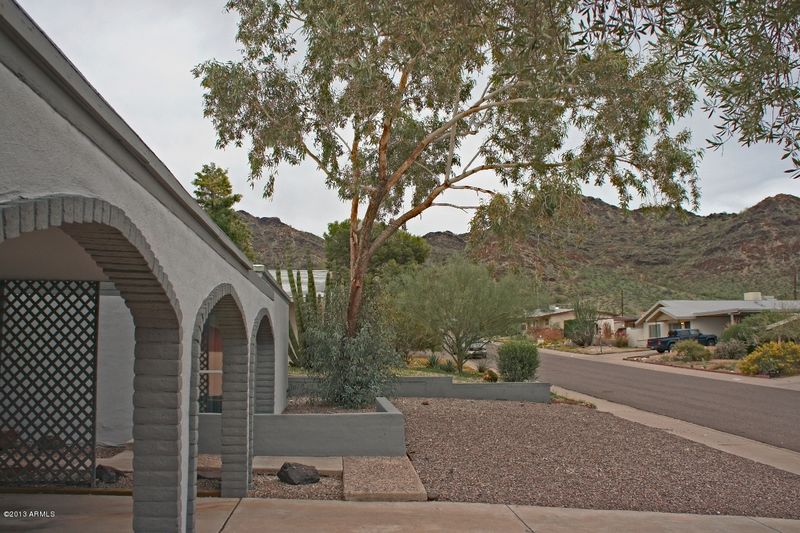 1318 E Golden Ln, Phoenix, AZ 85020