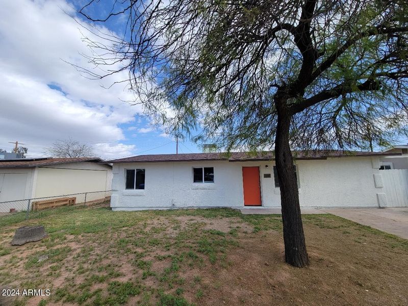 1318 E Grove St, Phoenix, AZ 85040