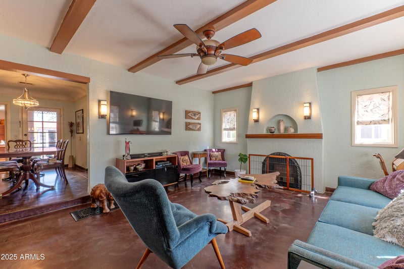 1318 Willetta St, Phoenix, AZ 85007