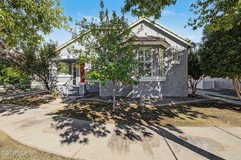 1319 S Claiborne Ave, Gilbert, AZ 85296