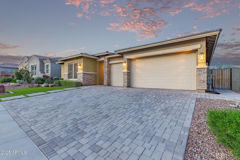 13196 Woodstock Rd, Peoria, AZ 85383