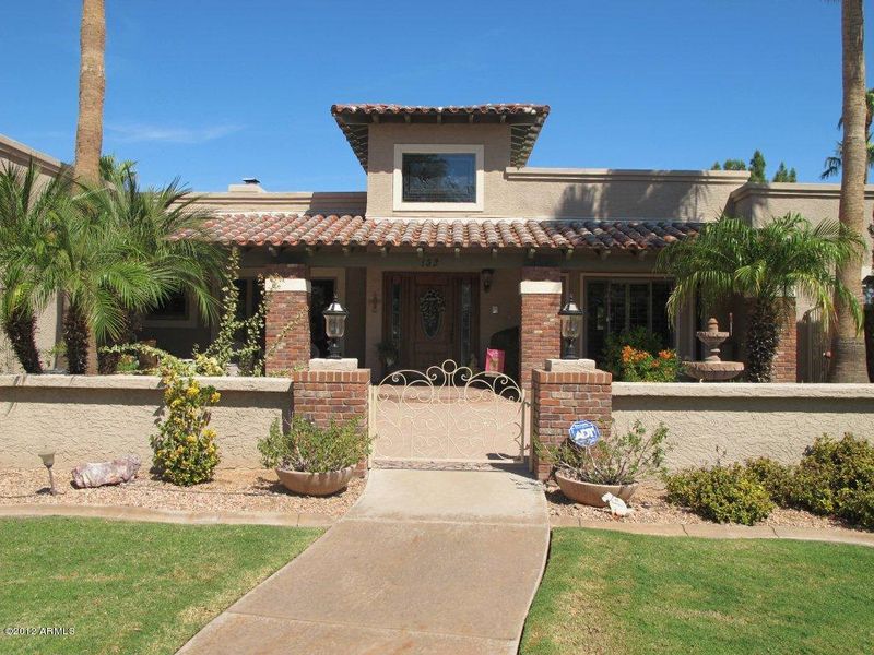 132 E Carver Rd, Tempe, AZ 85284