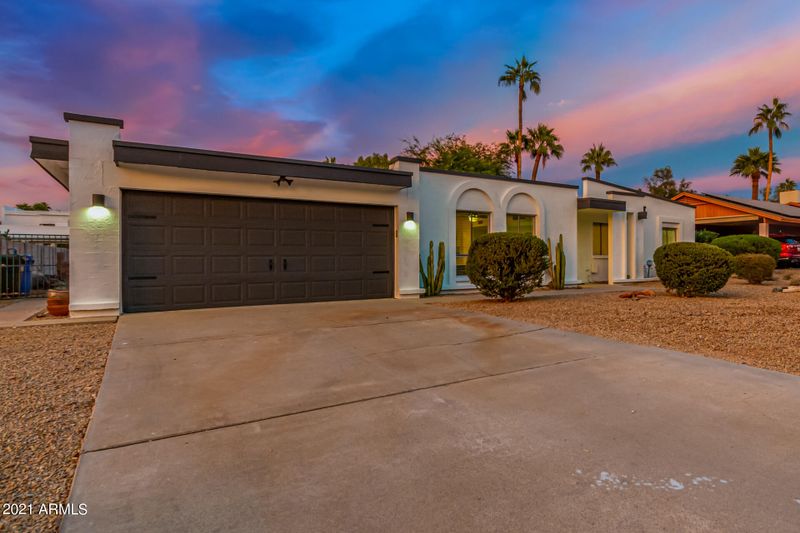 132 E Sharon Ave, Phoenix, AZ 85022