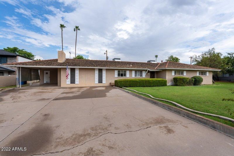 132 E Tuckey Ln, Phoenix, AZ 85012