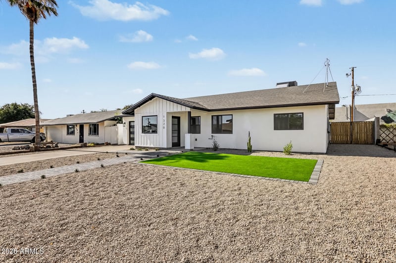 1320 Winter Dr, Phoenix, AZ 85020