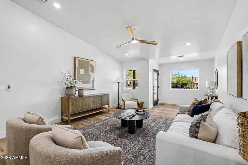 1320 Winter Dr, Phoenix, AZ 85020
