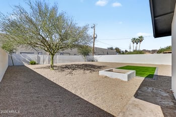 1320 Winter Dr, Phoenix, AZ 85020