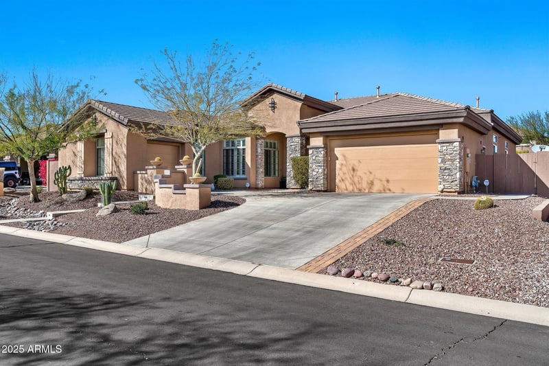 1320 Whitman Dr, Anthem, AZ 85086