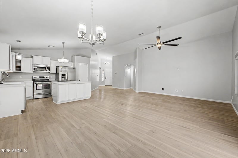 13201 Mauna Loa Ln, Surprise, AZ 85379