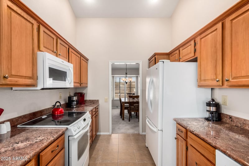 13202 Gemstone Dr, Sun City West, AZ 85375