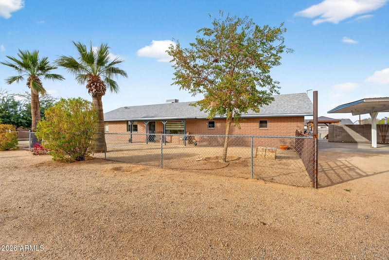 13202 Ocotillo Rd, Glendale, AZ 85307