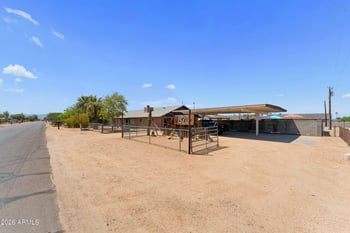 13202 Ocotillo Rd, Glendale, AZ 85307