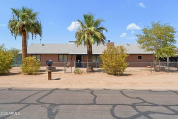 13202 Ocotillo Rd, Glendale, AZ 85307