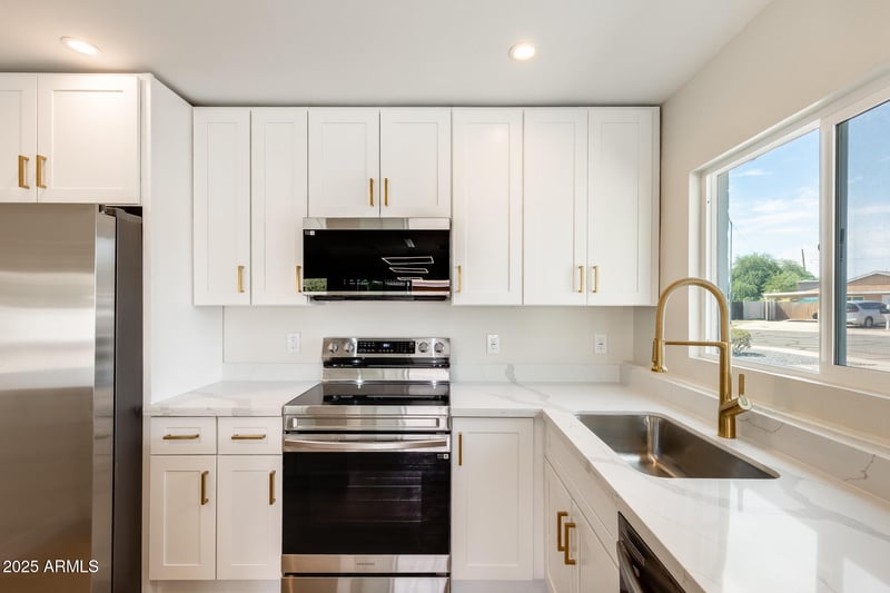 13203 22nd Ave, Phoenix, AZ 85029