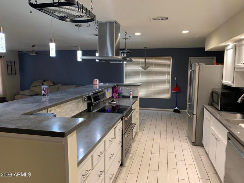 13207 W Desert Glen Dr, Sun City West, AZ 85375