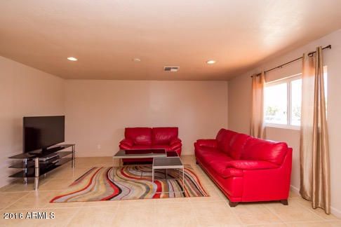 13208 N 40th Way, Phoenix, AZ 85032