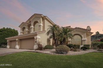 1321 E Desert Flower Ln, Phoenix, AZ 85048
