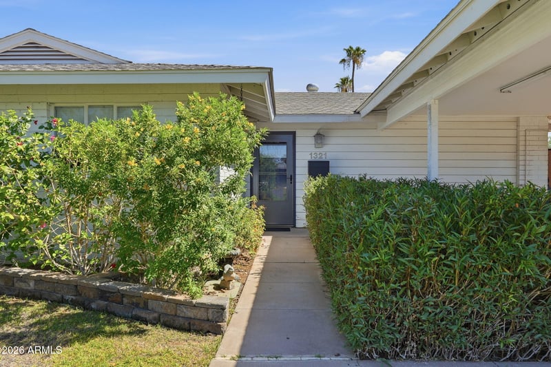 1321 E Earll Dr, Phoenix, AZ 85014