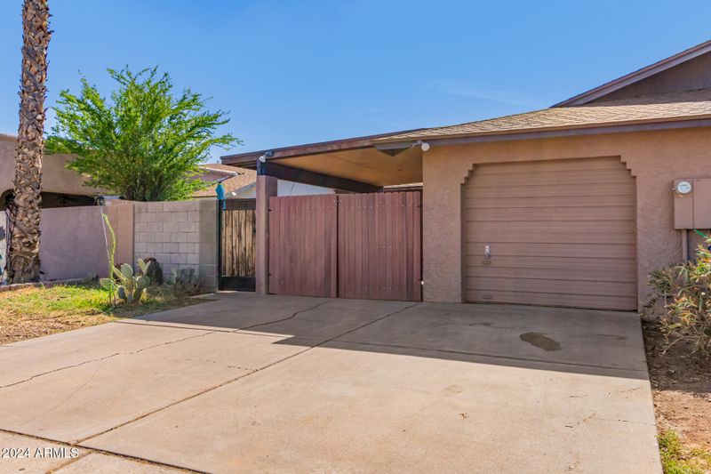 1321 E Hopi Cir, Mesa, AZ 85204
