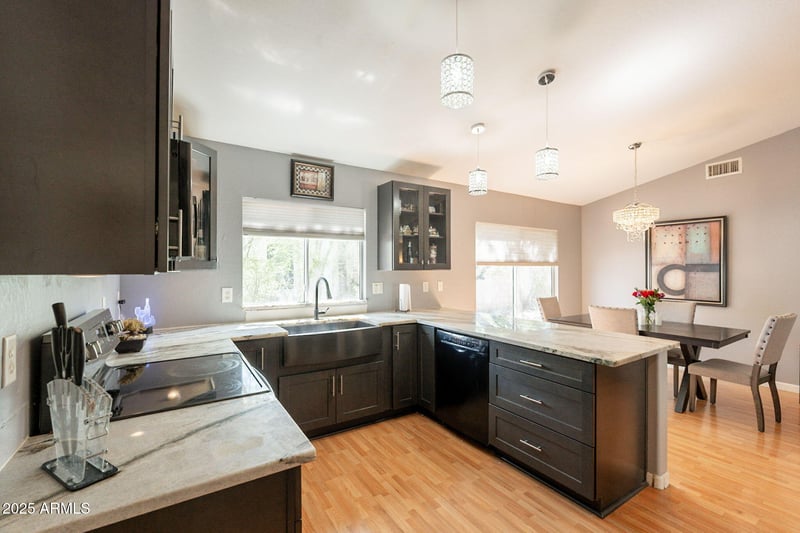 1321 Escuda Dr, Phoenix, AZ 85024